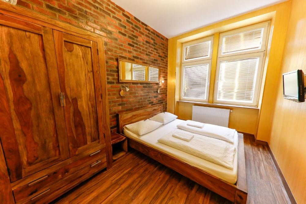 Do Step Inn  Hotel & Hostel